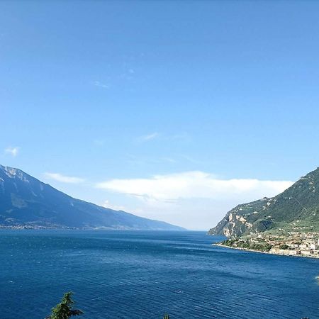 Centro Vacanze La Limonaia Лимоне сул Гарда Екстериор снимка
