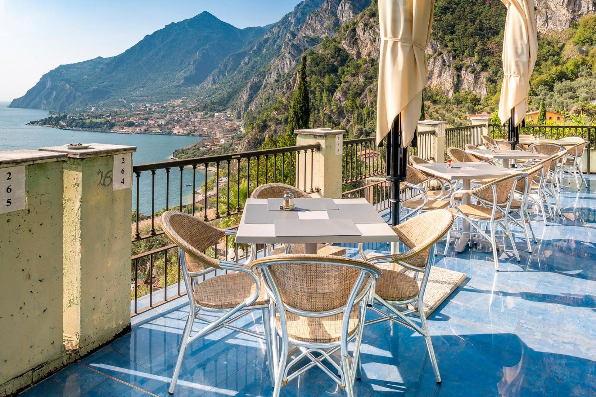 Centro Vacanze La Limonaia Лимоне сул Гарда Екстериор снимка